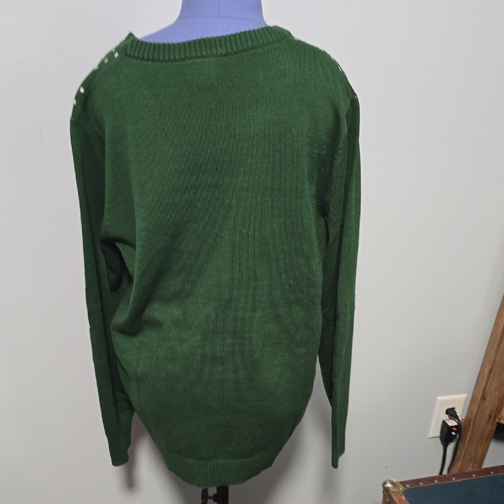 Green Novelty Sweater with Yellow Lamp Design - Picture 5 of 5